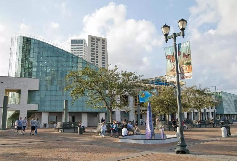 Four Seasons New Orleans Hotel Exterior photo